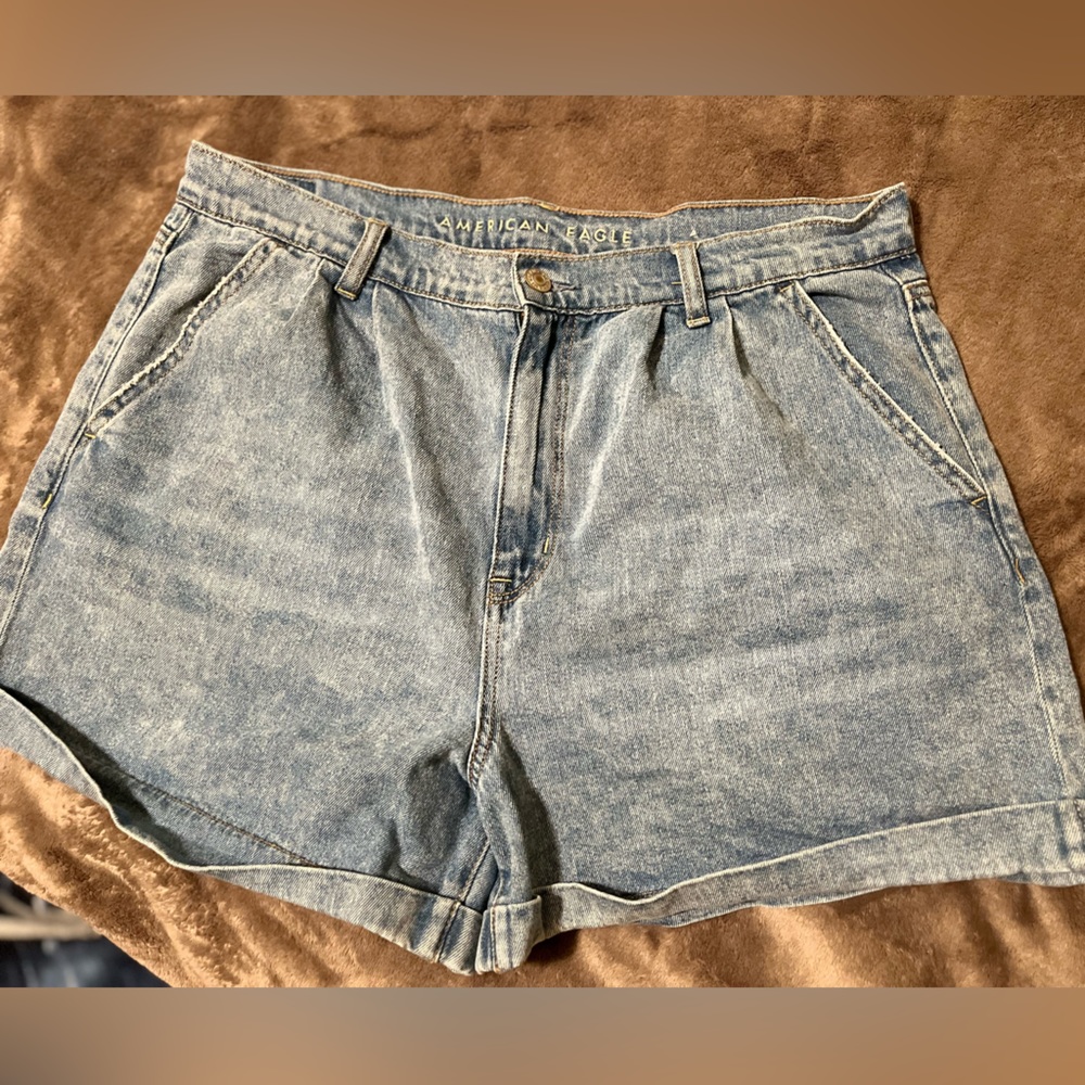 American Eagle high waisted shorts